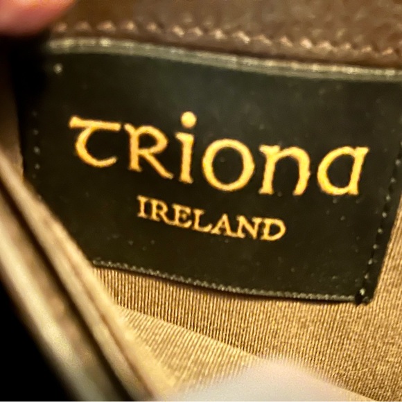 Triona Wallet Leather Made in Ireland Donegal Tweed Never Used New with Tag - Picture 3 of 10